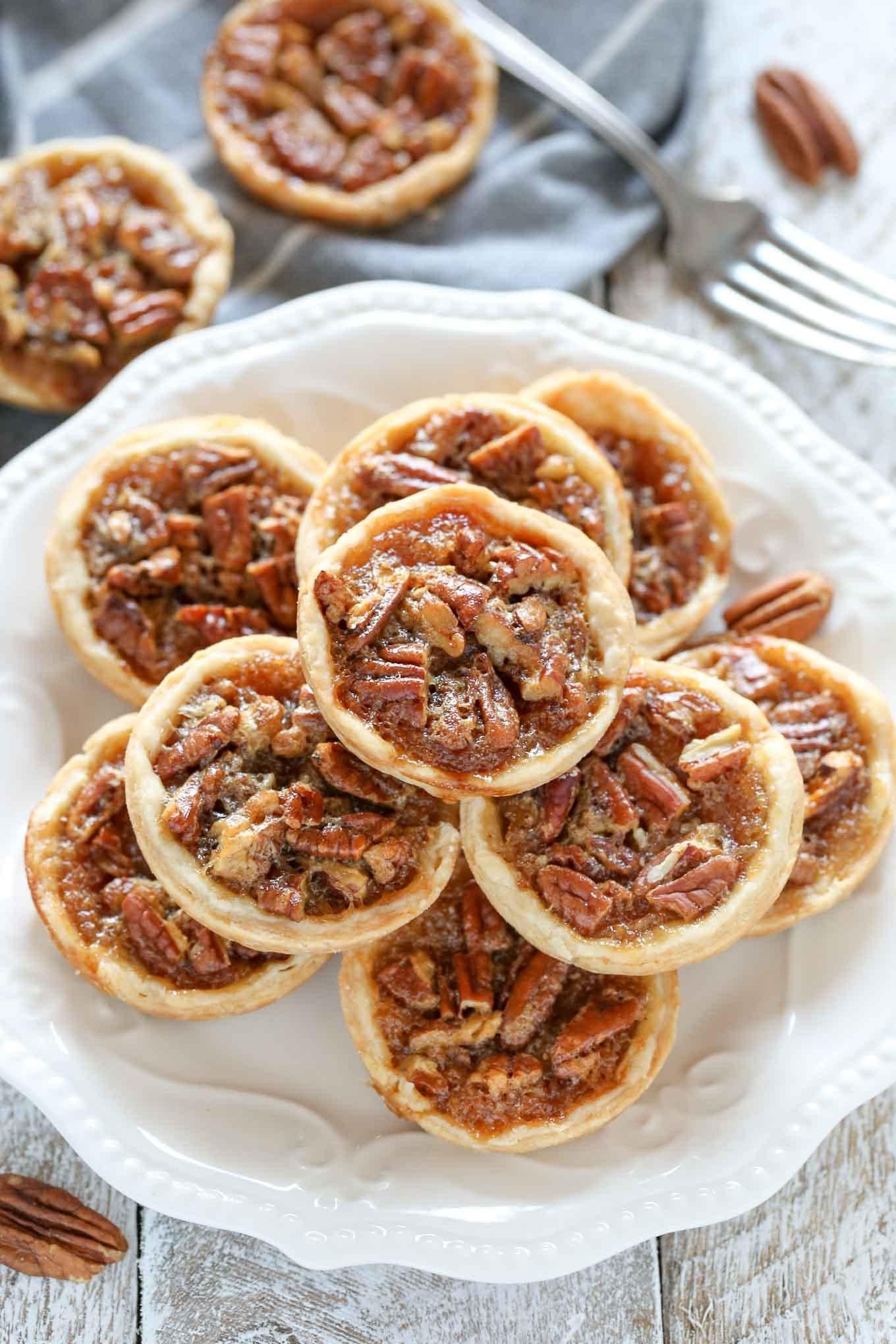 http://renfroepecan.com/cdn/shop/files/pecanminipies.jpg?v=1691000386